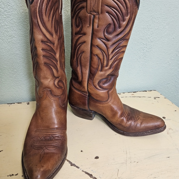 Dan Post Brown Leather Ankle Boots - Picture 2 of 12